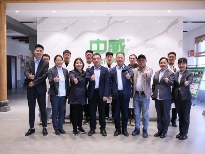 中國無機(jī)鹽工業(yè)協(xié)會生物刺激劑專業(yè)委員會劉健主任一行蒞臨中威交流指導(dǎo)